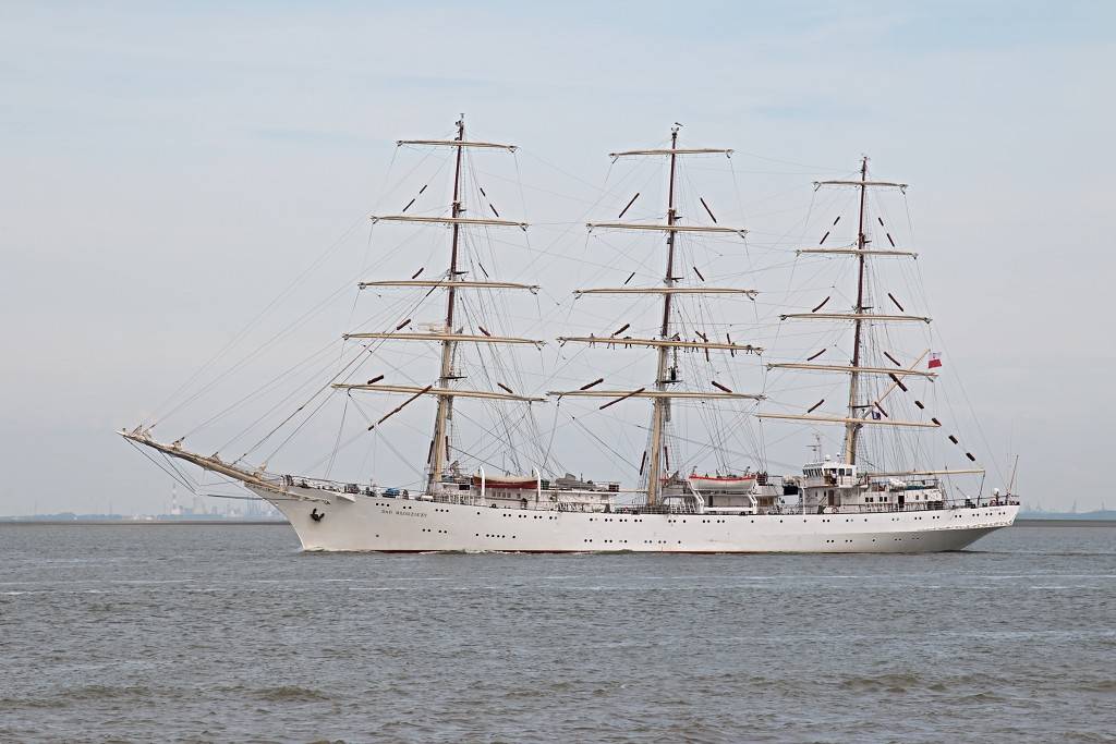 tall ship ships fregat bark hdr schip schepen marine zeilboot zeevaart scheepvaart koopvaardij